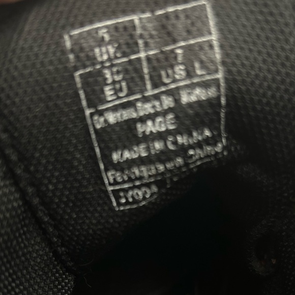 deadstock flower print doc martens (us women’s size 7) - Picture 3 of 3